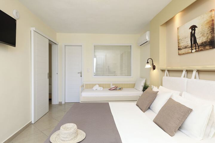 Room 10 of 42
