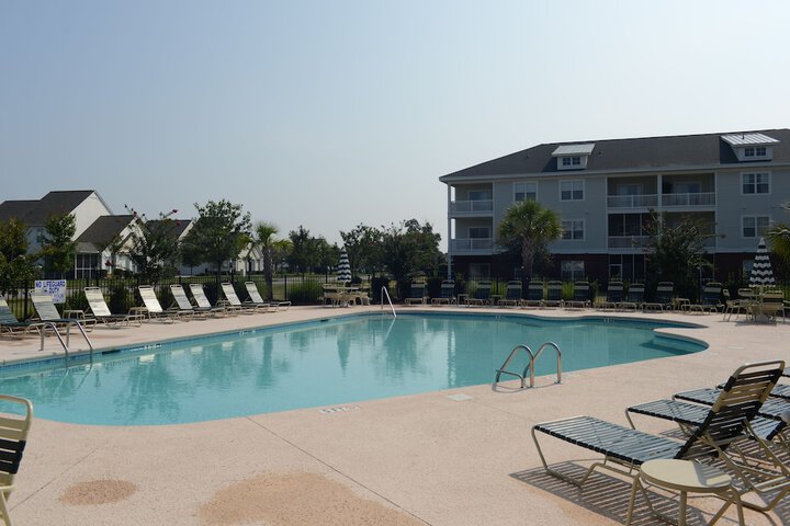 Pool 42 of 102