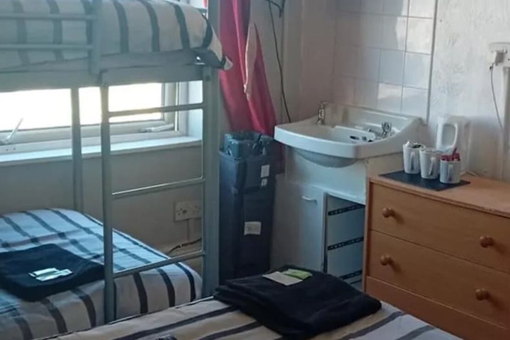 Room 12 of 28