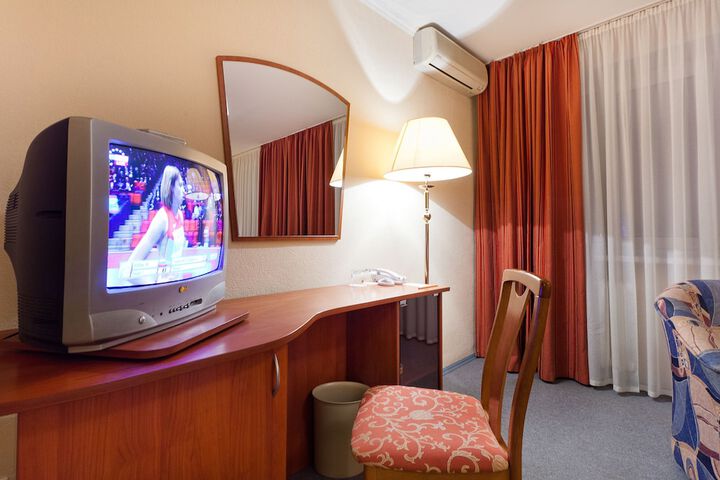 Room 13 of 44