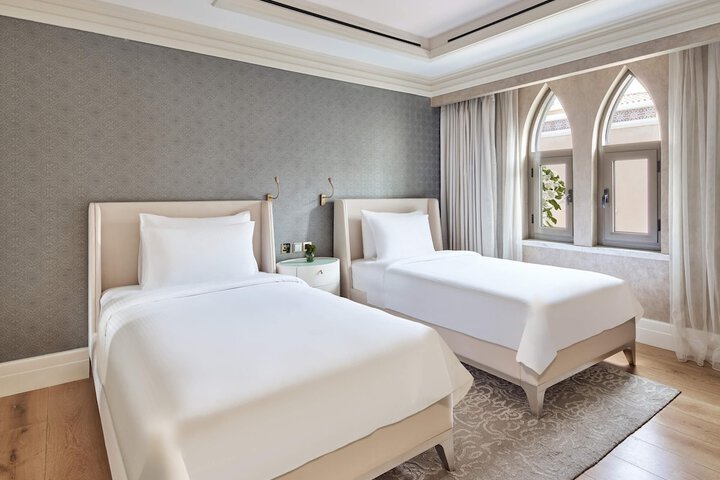 Room 21 of 53