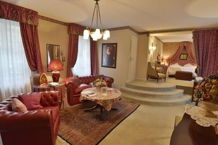 Room 21 of 52