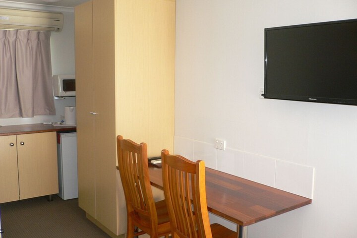 Room 25 of 48