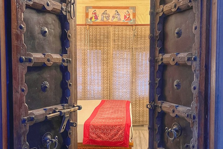 Room 7 of 73