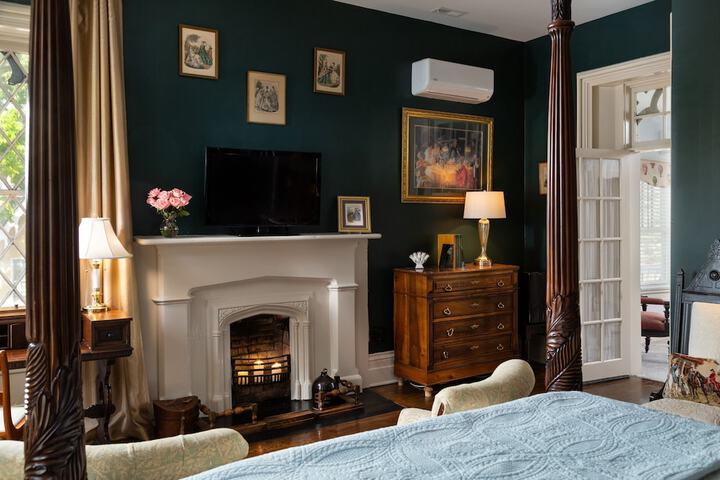 Room 12 of 86