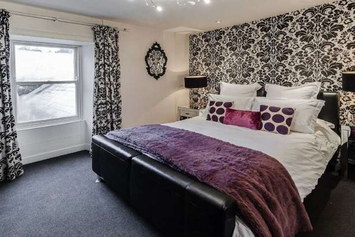 Room 4 of 47