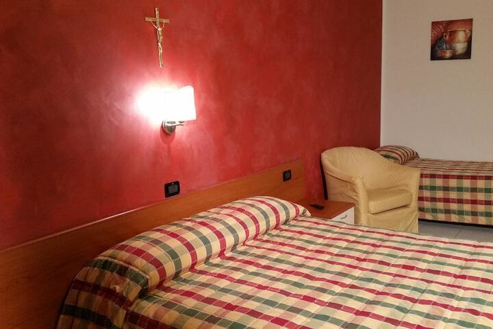 Room 5 of 52
