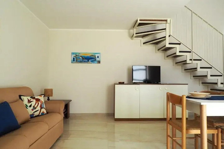 Room 3 of 21