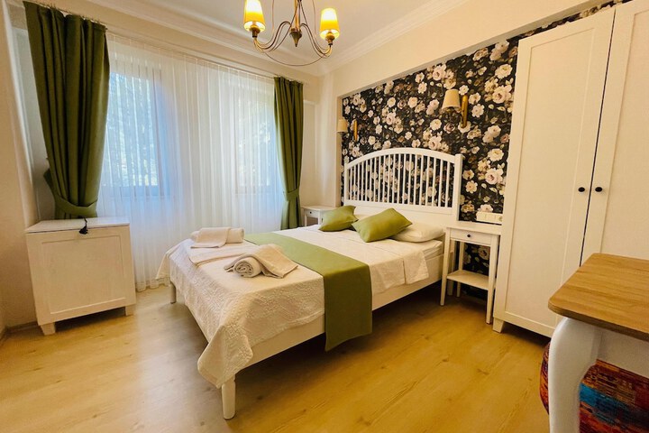 Room 40 of 93
