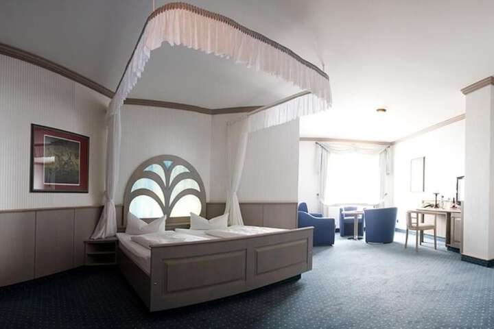 Room 18 of 67