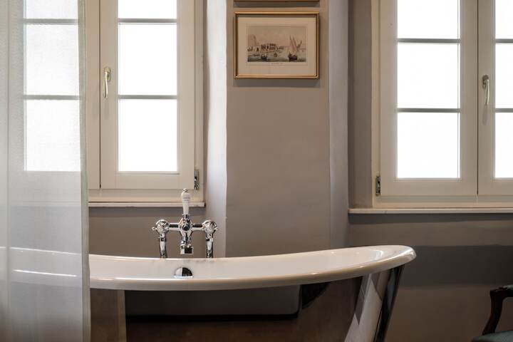 Room 15 of 130