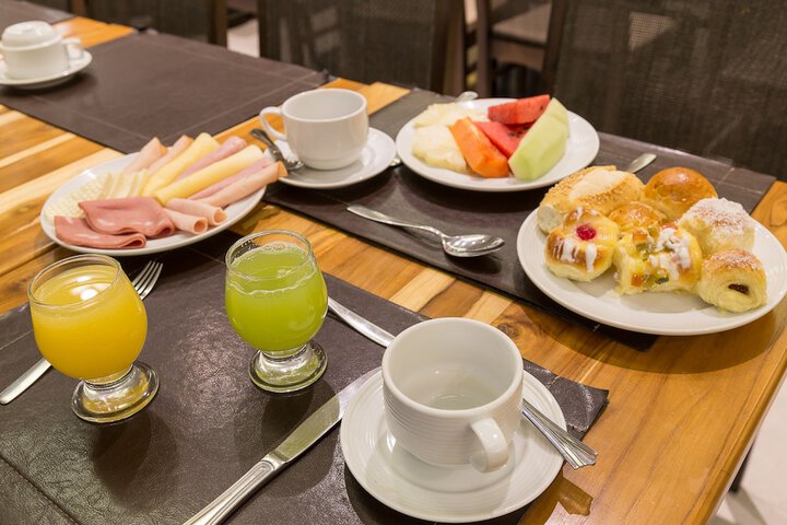 Breakfast/Coffee Service 113 of 138