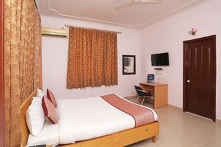 Room 16 of 23