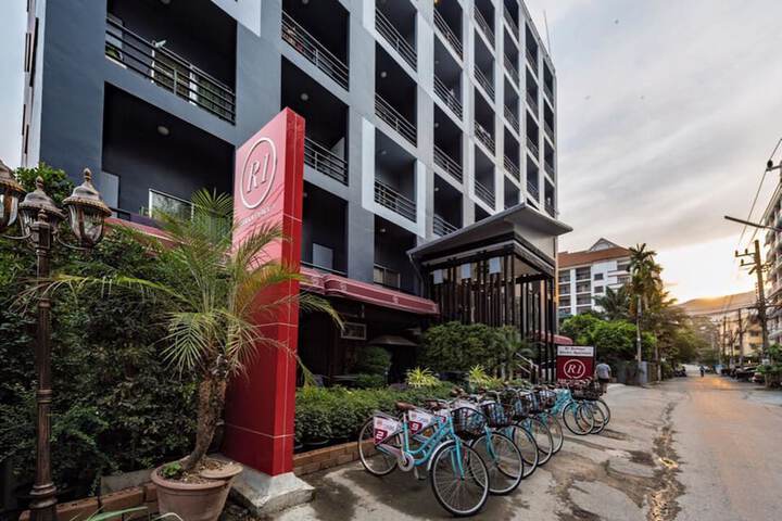 Hotel 45 of 47