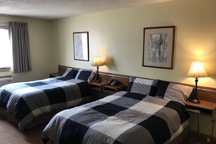 Room 27 of 49