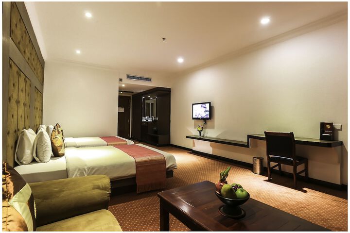 Room 12 of 65