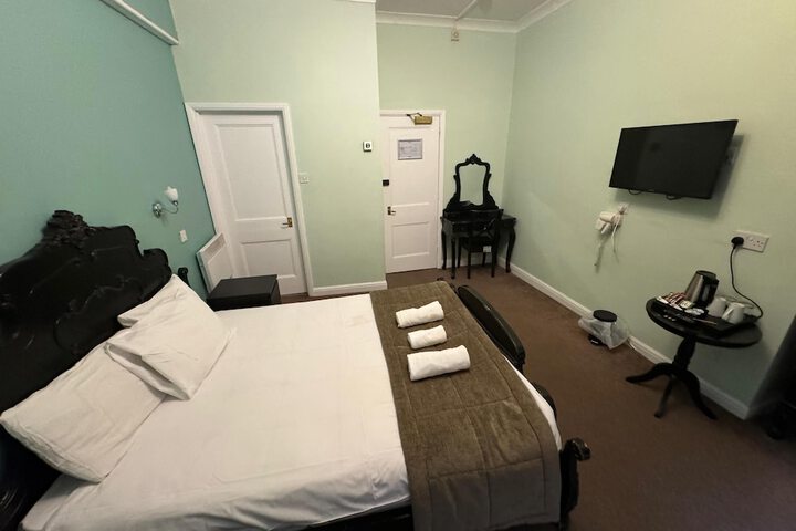 Room 37 of 88