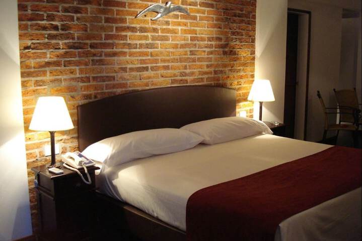Room 21 of 85