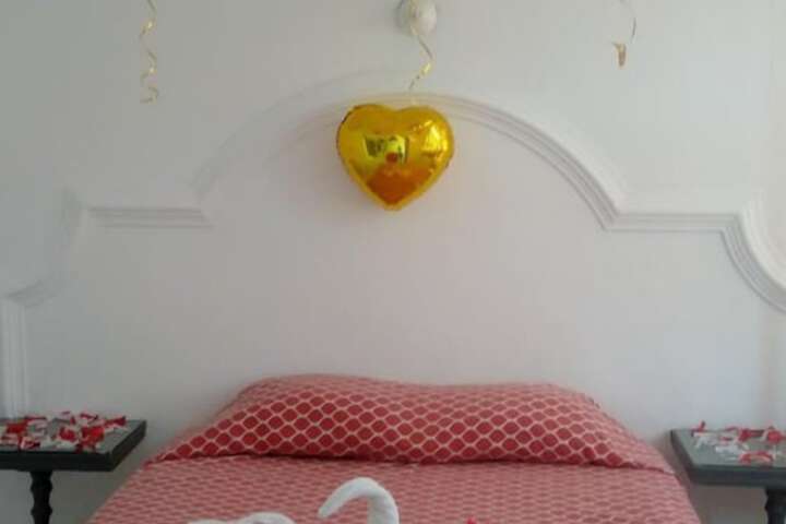 Room 9 of 33