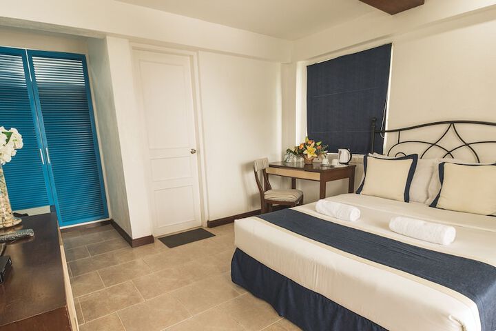 Room 9 of 29