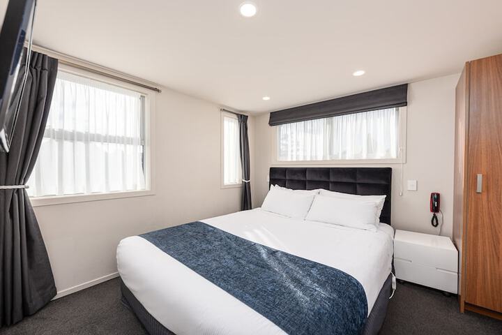 Room 3 of 69