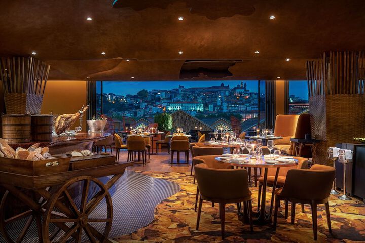 Dining 84 of 130