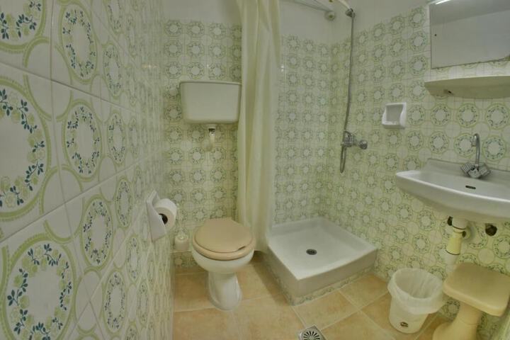 Room 109 of 121