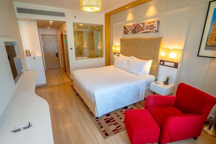 Room 17 of 140