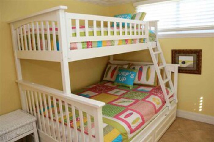 Room 5 of 23