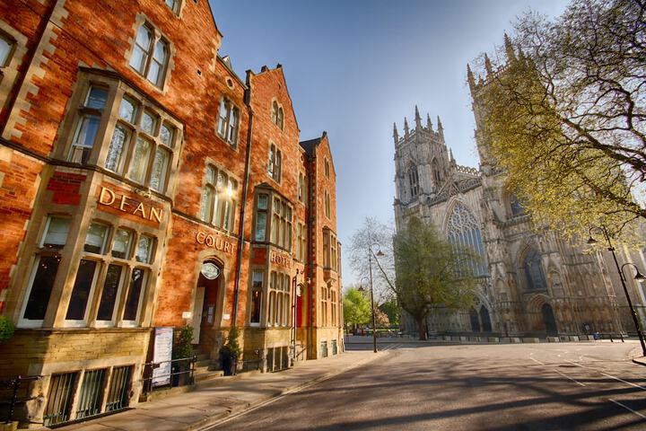 Dean Court Hotel Image 1