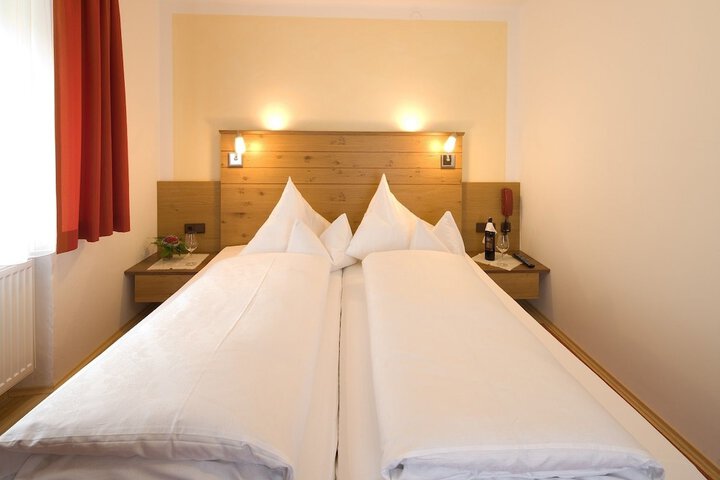 Room 5 of 58