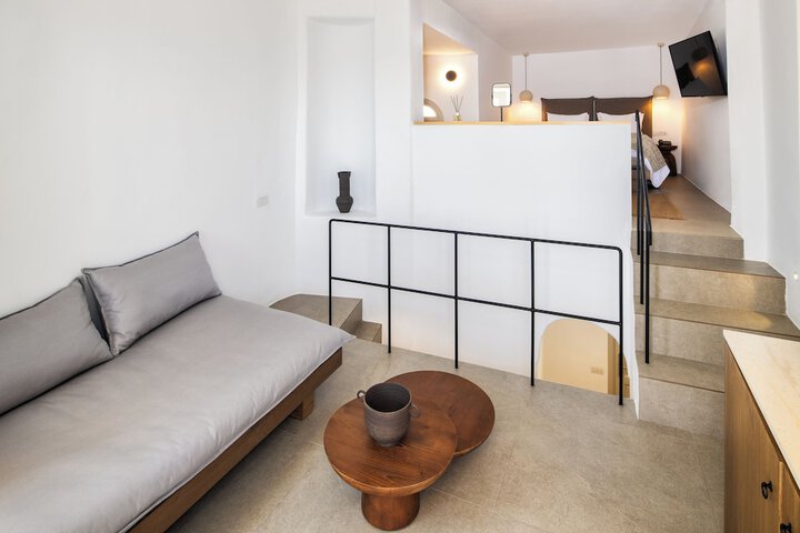 Room 72 of 163