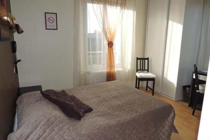 Room 9 of 31
