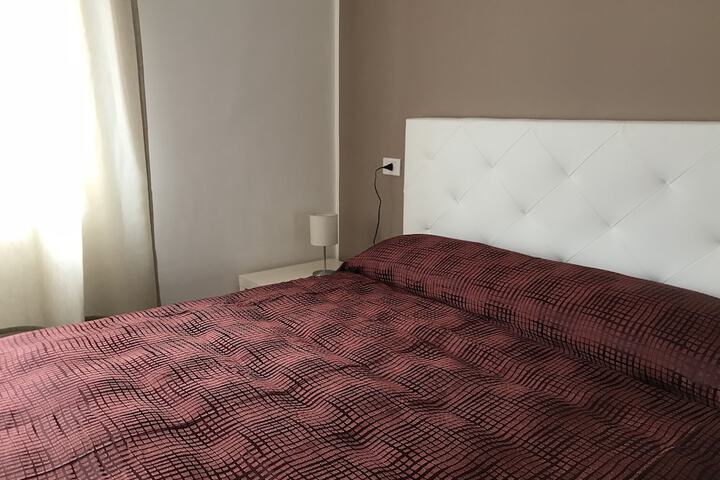 Room 9 of 32