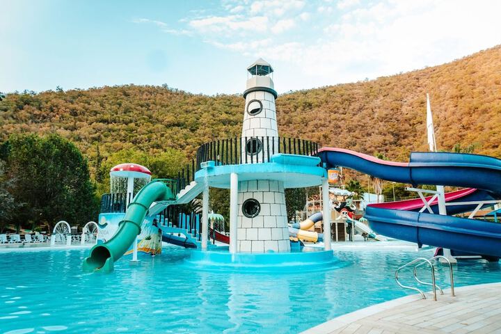 Pool Hotel