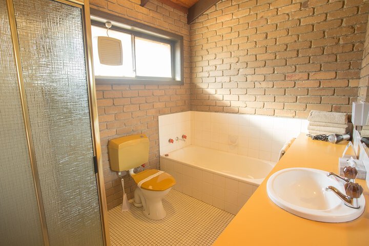 Room 53 of 70