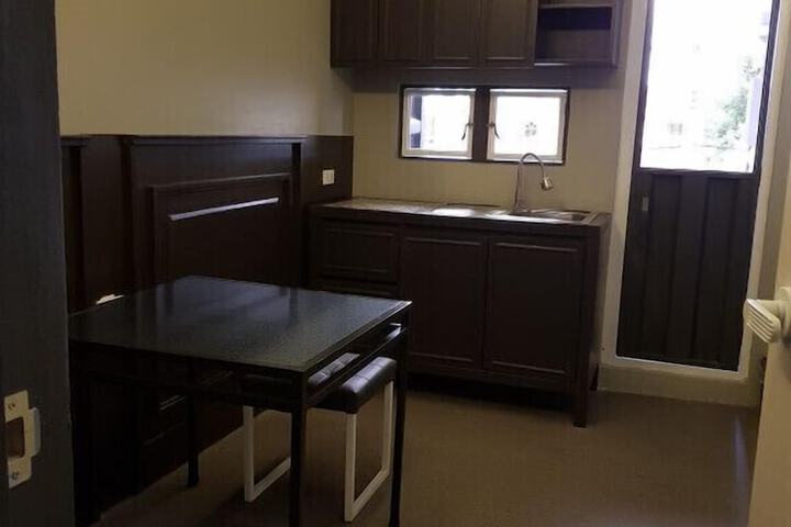 Room 16 of 40
