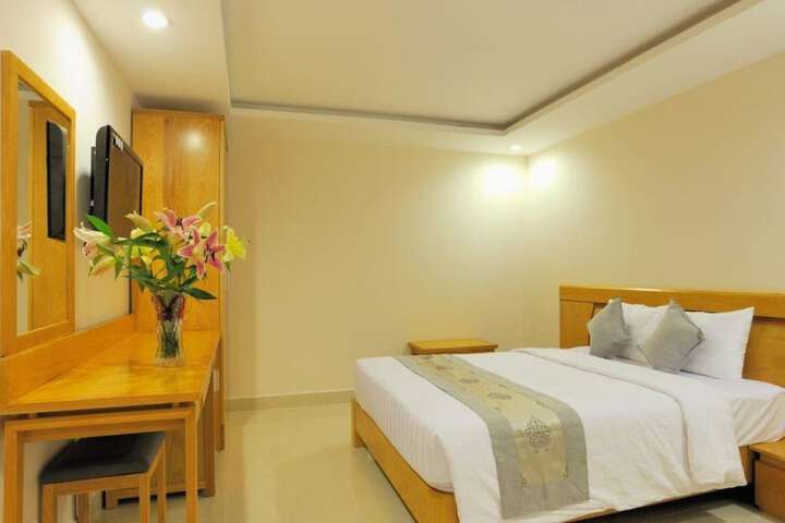 Room 4 of 23