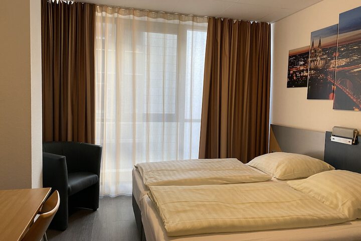 Room 9 of 46