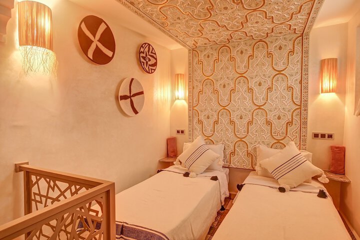 Room 48 of 150