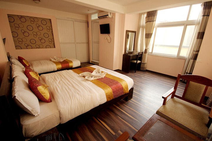 Room 14 of 30