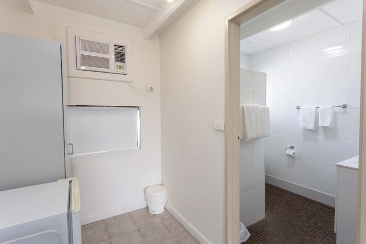 Room 18 of 65