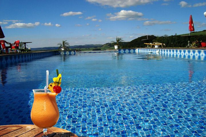 Hotel Pool