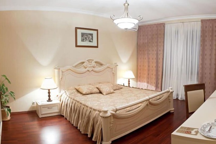 Room 9 of 55
