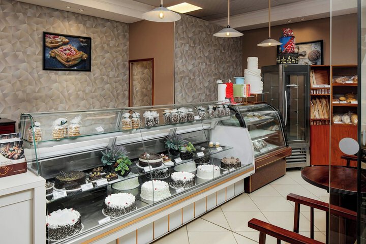 Dining 104 of 127
