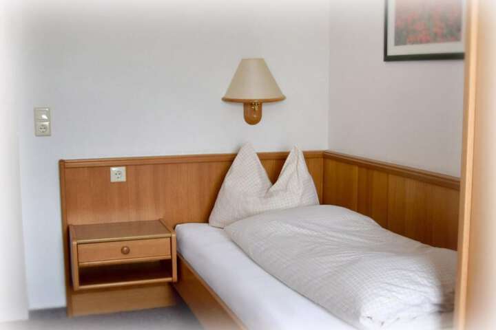Room 6 of 45