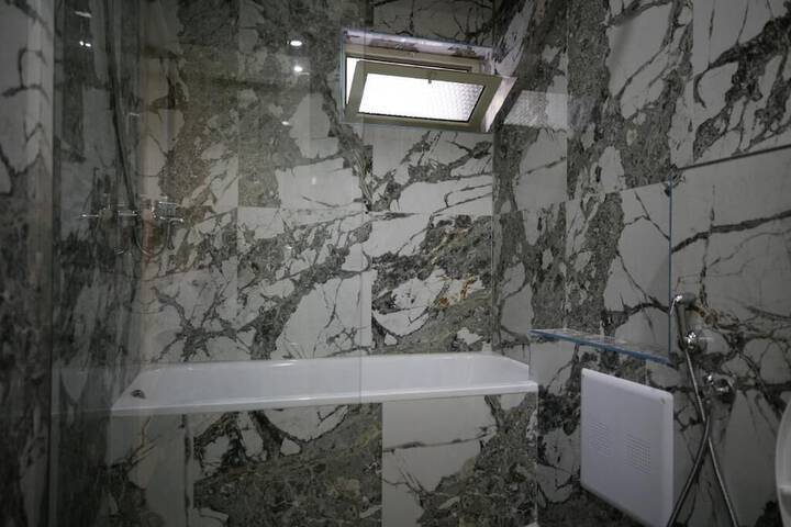 Room 20 of 24