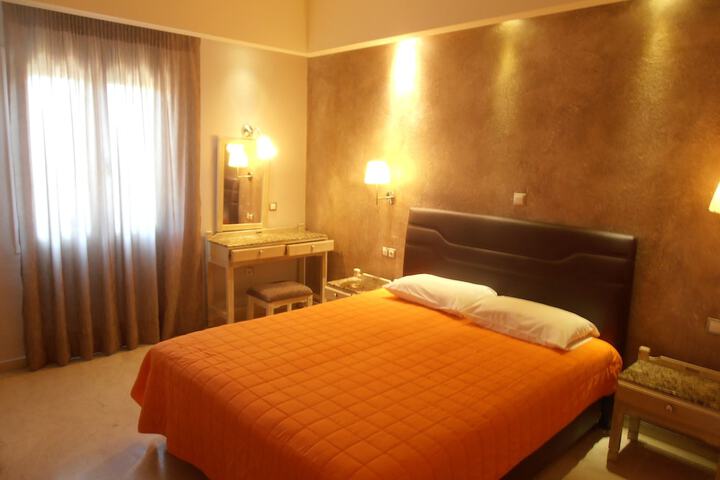 Room 6 of 46