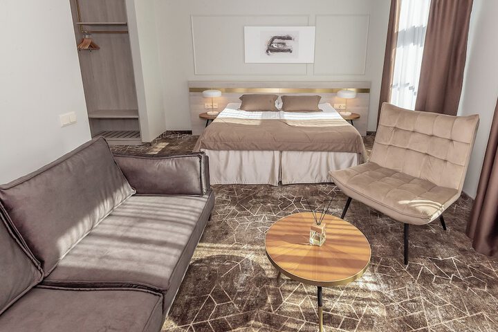 Room 14 of 45