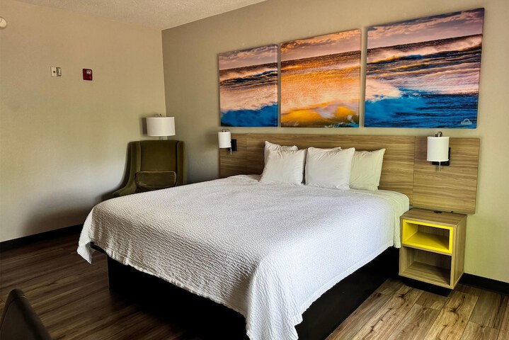 Room 32 of 70